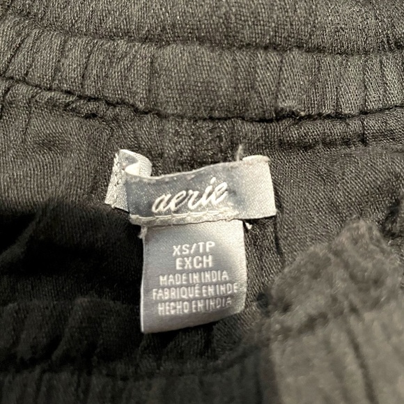 AERIE FLOWY SHORTS - Picture 3 of 4